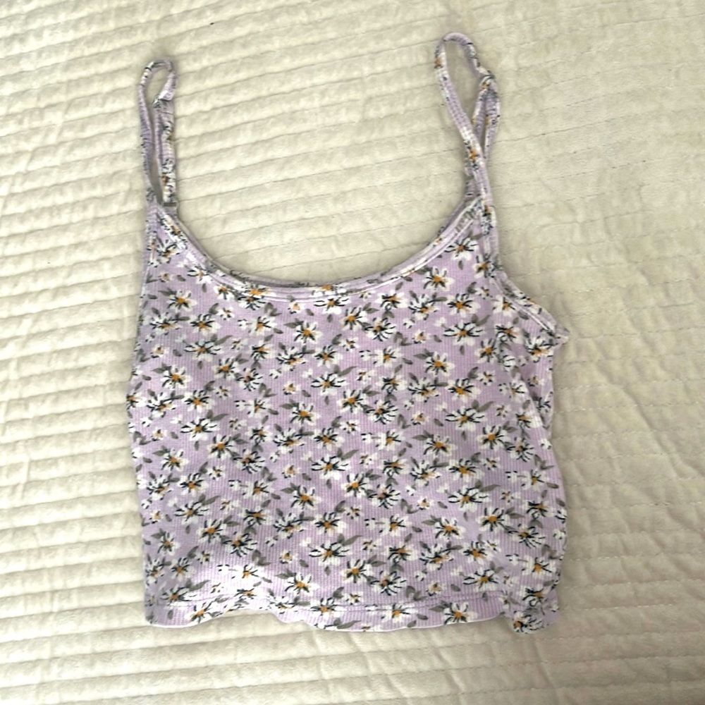 purple. floral hollister crop top